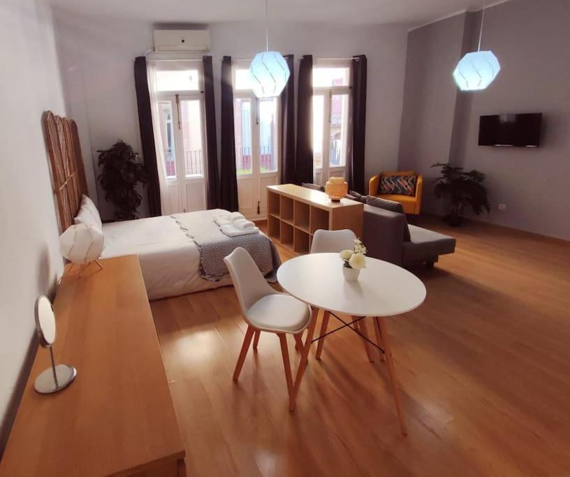 Estudio Centro De Sevilla ภายนอก รูปภาพ